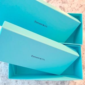 TIFFANY | (Empty) Sunglass boxes